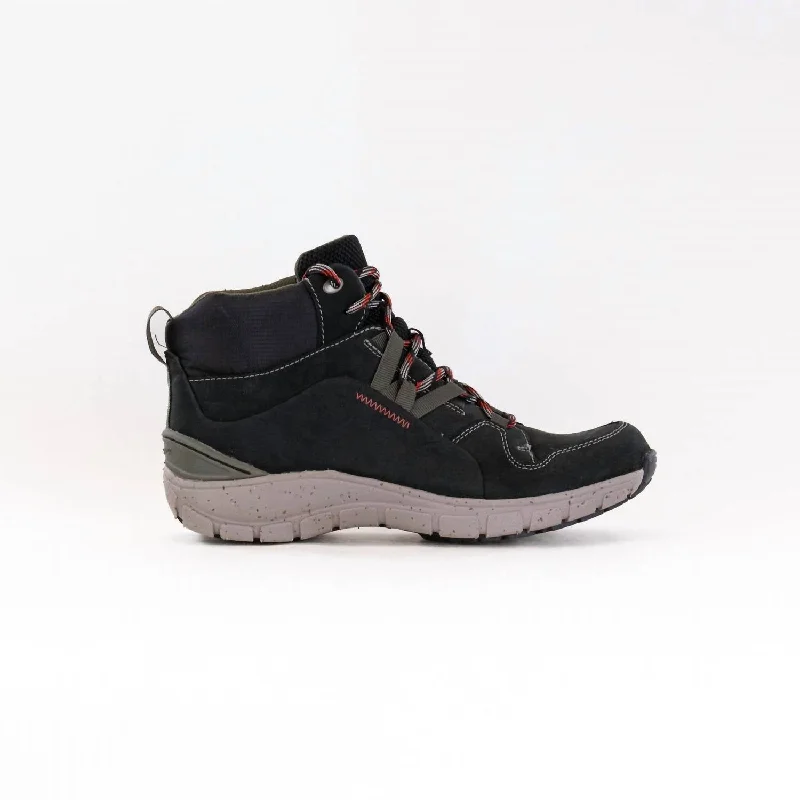 Womens Clarks Wave Summit Waterproof In Black