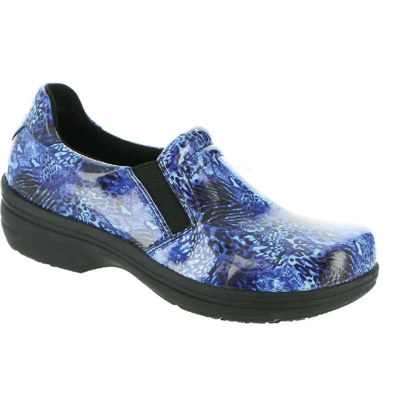 Easy Works by Easy Street Womens Bind Patent Leather Animal Print Clogs