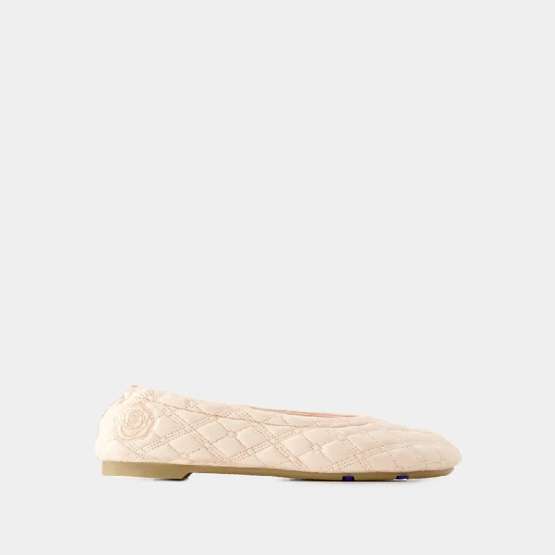 BURBERRY Elegant Mini Ballerinas for Women